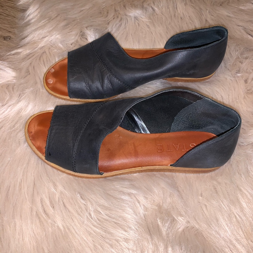 Sandals - Picture 2 of 3